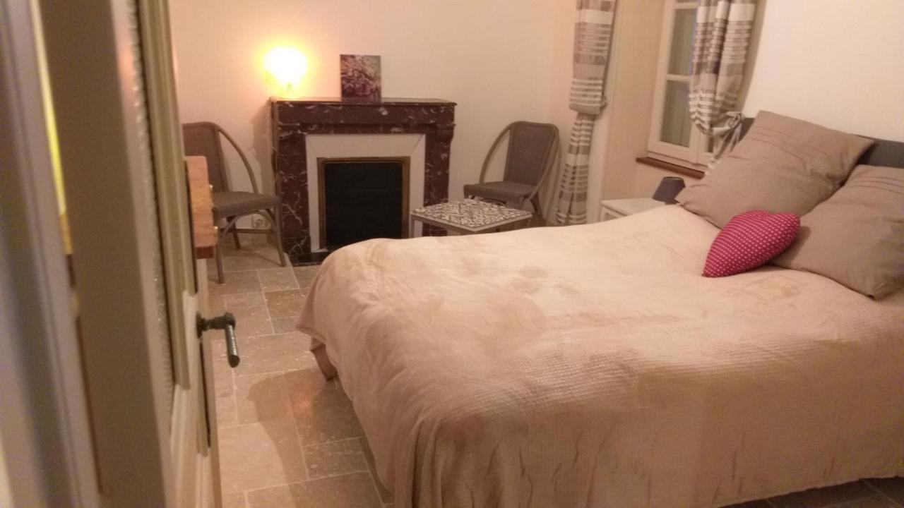Le Gite Au Pied Du Chateau De Chaumont Extérieur photo